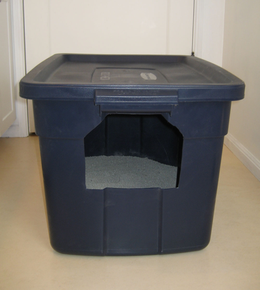 large cat cage with litter box
